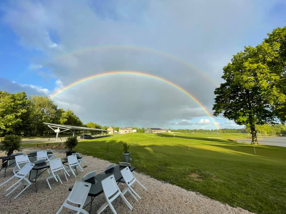 Paysage du Golf du Bois Guy avec Arc-en-Ciel